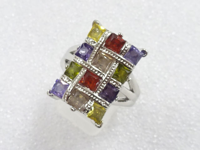 JAPANESE KIMONO / ANTIQUE COLORED STONE RING (SIZE 26)